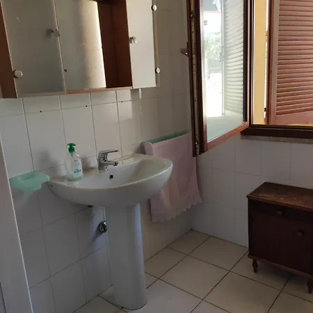 Simiri Caposchiera Con Cortile E Bbq Villasimius