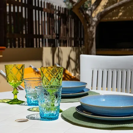 Simiri Caposchiera Con Cortile E Bbq וילסימיוס